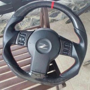 CF steering wheel for 350Z.