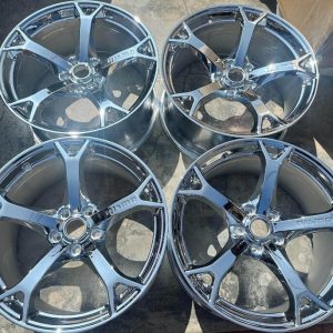 Nismo V1s 5x114.3
- Freshly triple chromed
- 19x9.5 squared set up
-(Brand new)